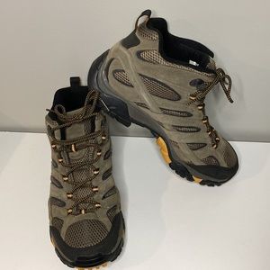 NIB NEW Merrell Moab 2 Ventilator Mid Hiking Boot Brown Size 9